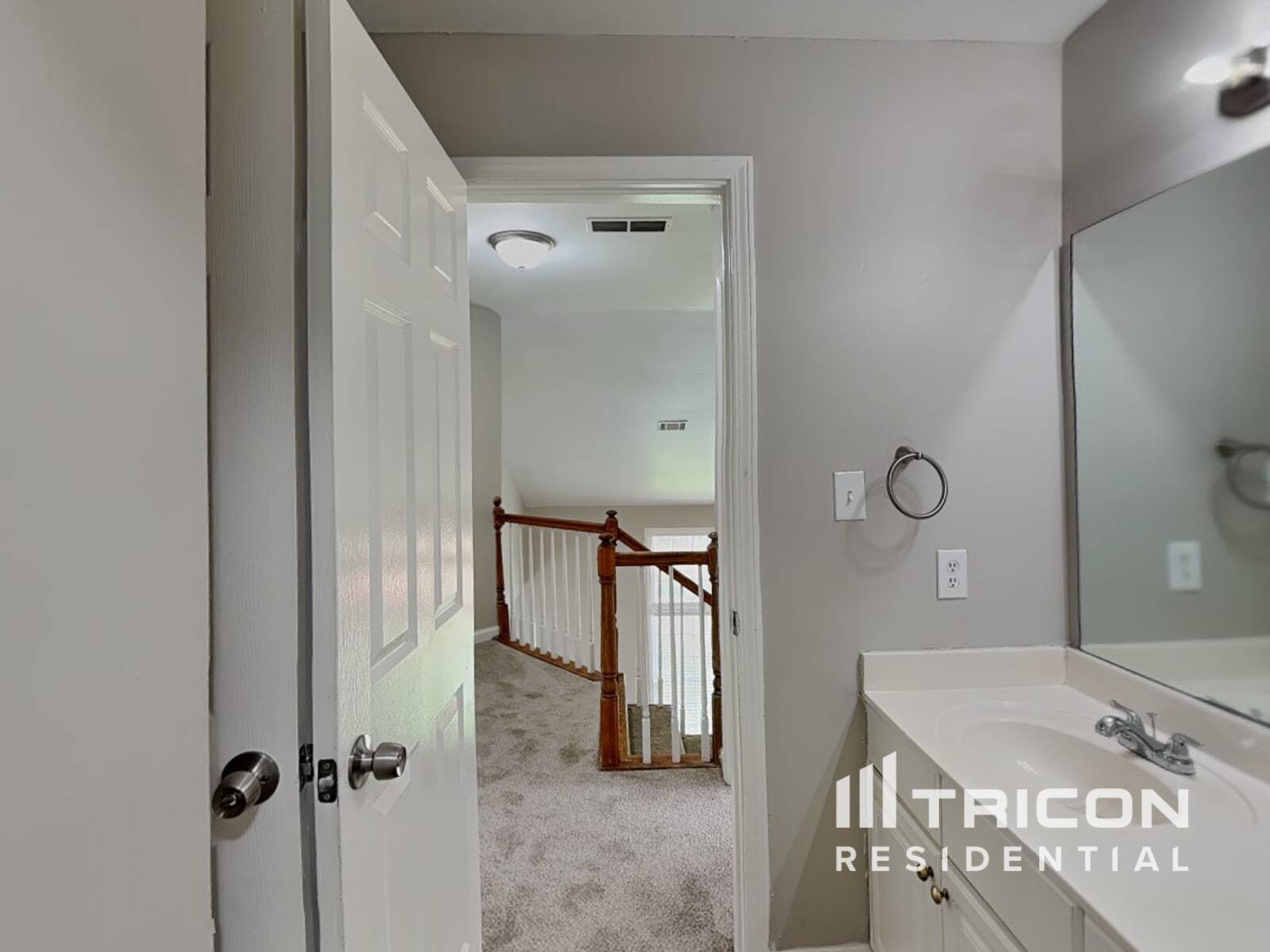 Building Photo - 5025 Cascade Overlook SW