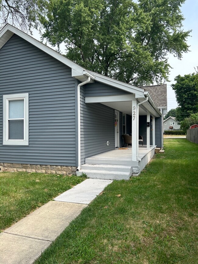 Building Photo - 927 Mckaig Ave