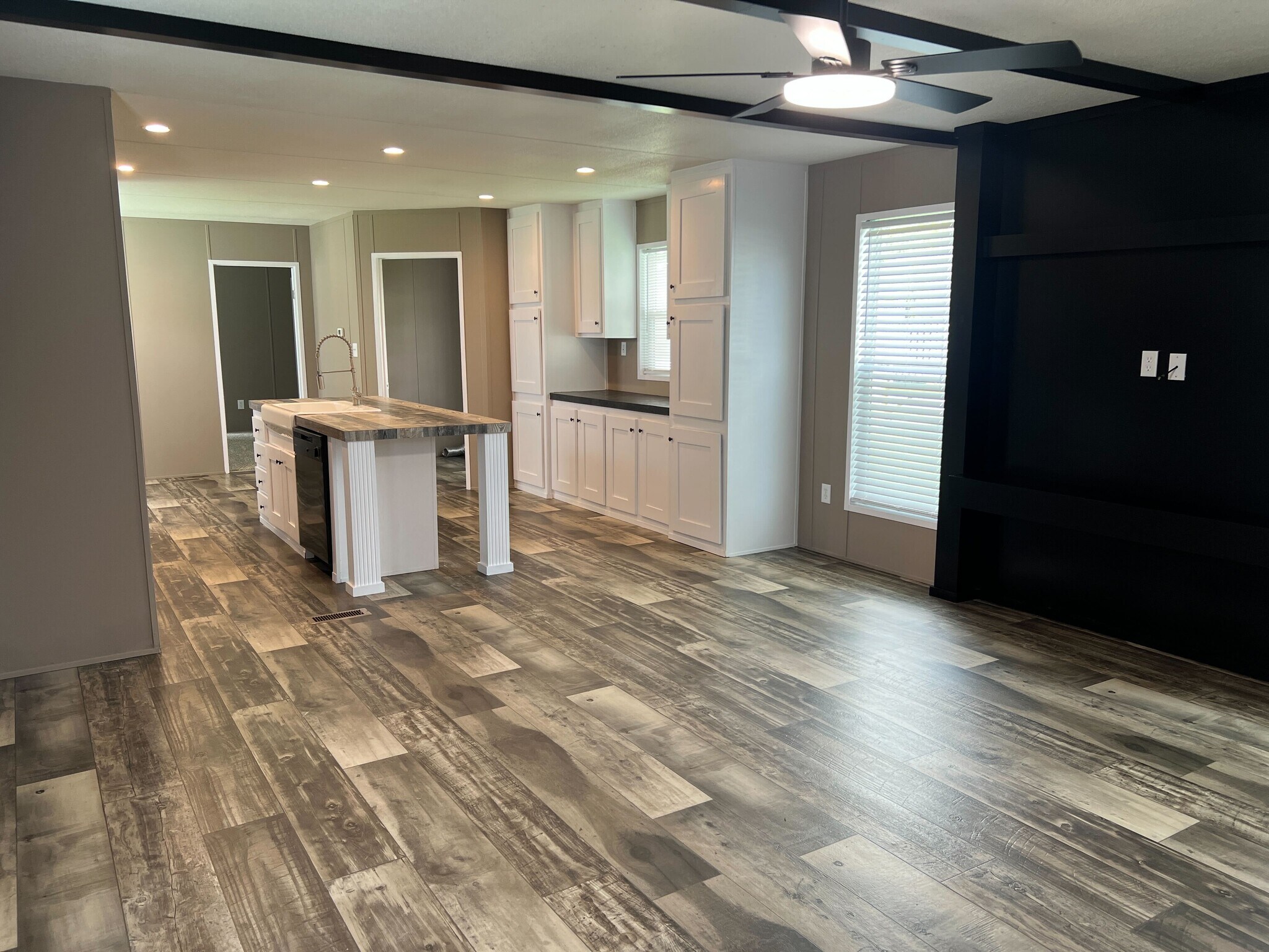 Building Photo - 150 Tonkawa Trl