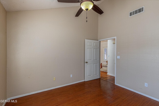 Building Photo - 4628 King Arthur Ct