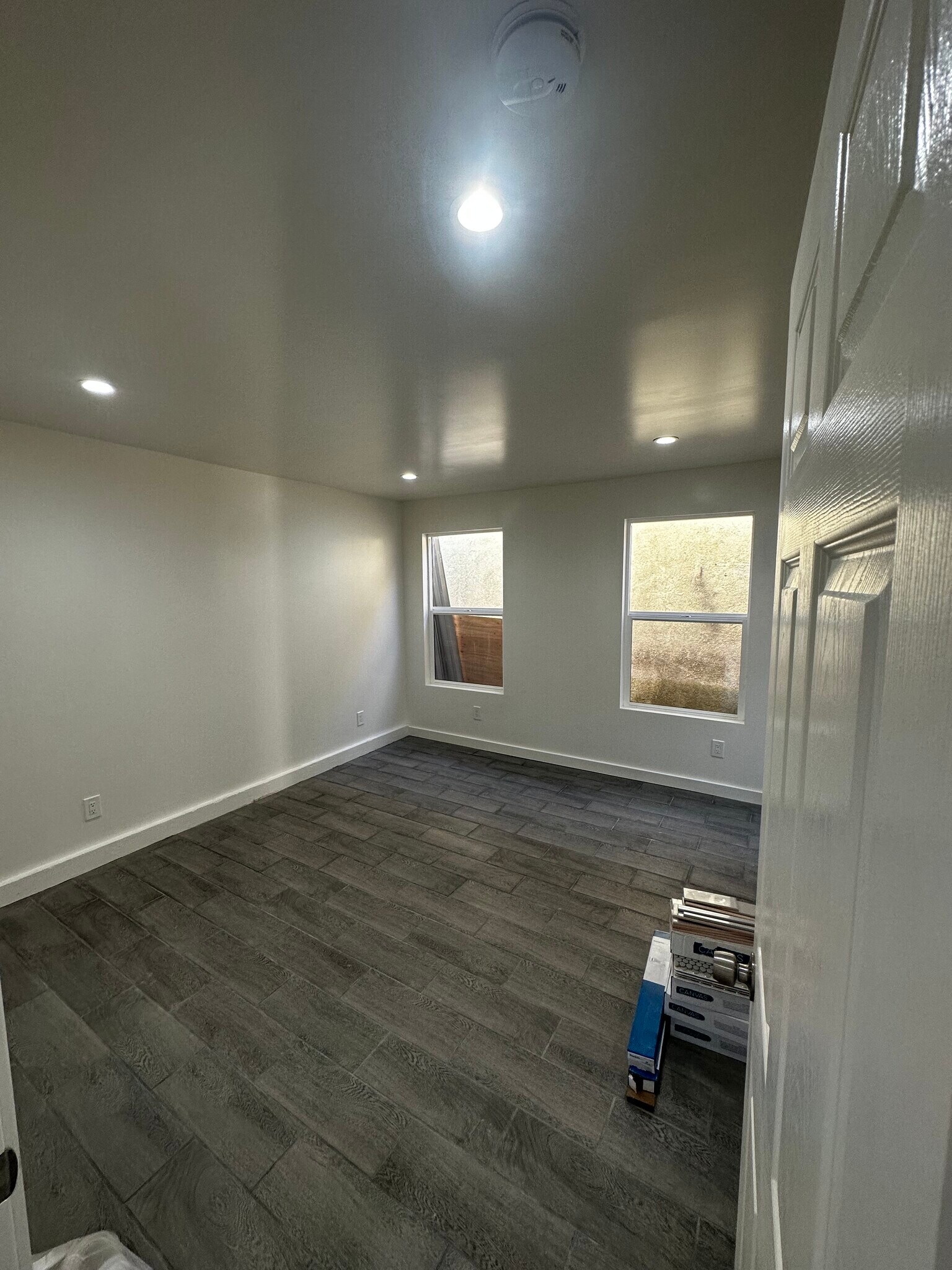 Master Suite - 957 W 45th St