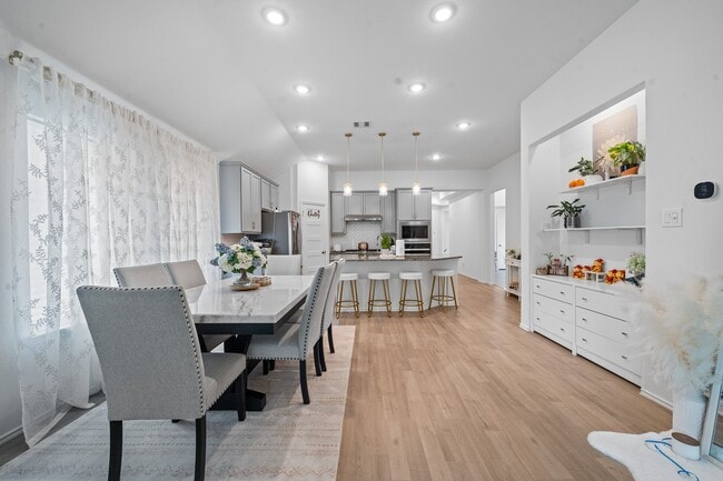 Building Photo - 12919 California Palm Ct