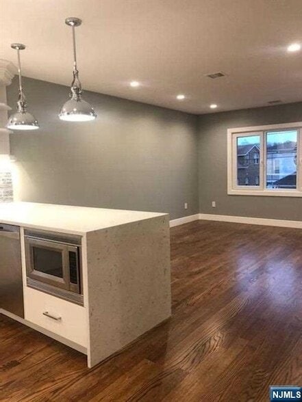 Building Photo - 143 Market St