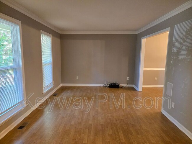 Building Photo - 3844 Creek Ct