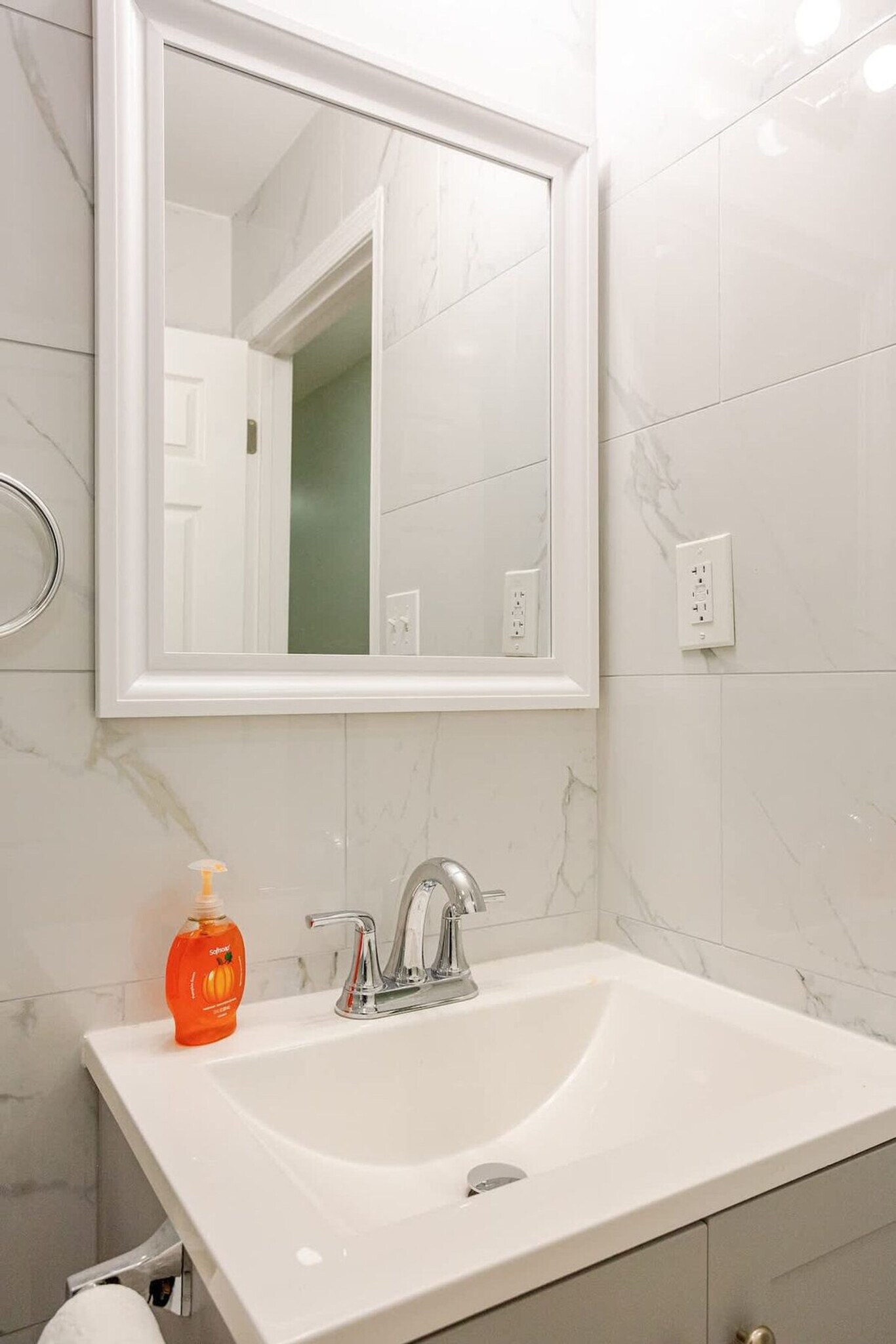 Building Photo - 1816 S 9th St