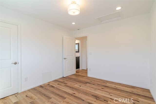 Building Photo - 15243 Valleyheart Dr