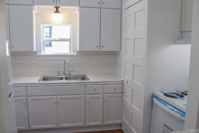 Building Photo - 410 Fulton Ave