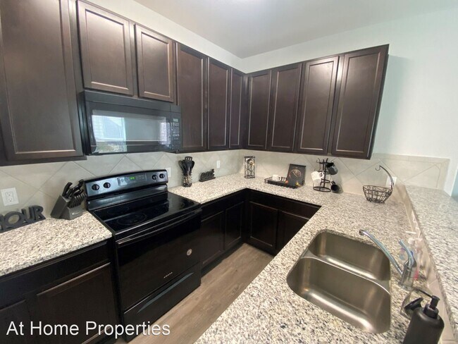 Building Photo - 3 br, 2 bath House - 991 Crossing Drive