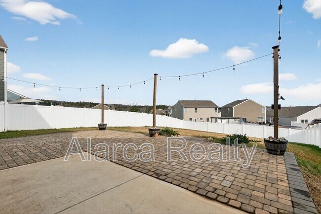 Building Photo - 147 Cherry Birch St