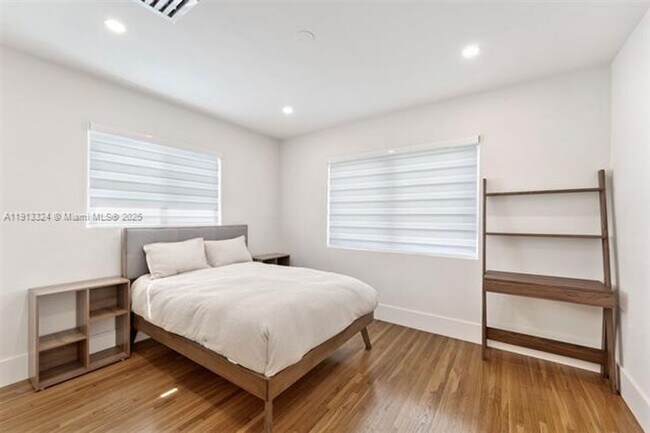 Building Photo - 45 Palermo Ave