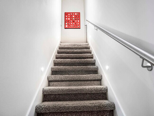 Building Photo - 210 Veracruz Dr