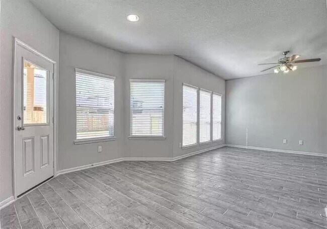 Building Photo - 29220 Enchanted Fls Cir