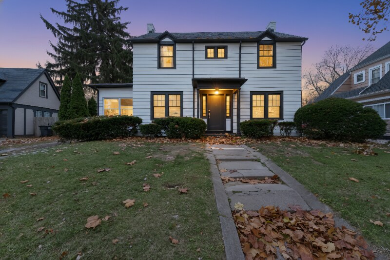 Building Photo - 1937 Foster Ave