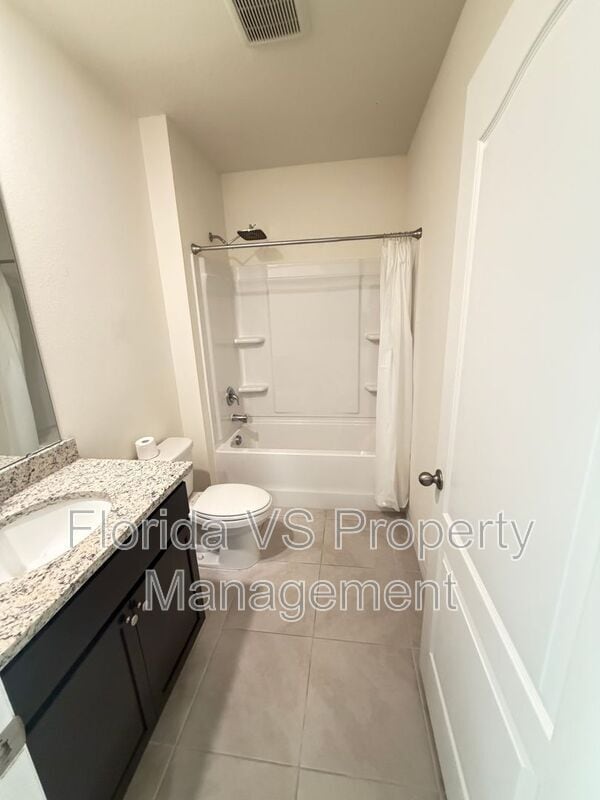 Building Photo - 804 Horsetail Dr