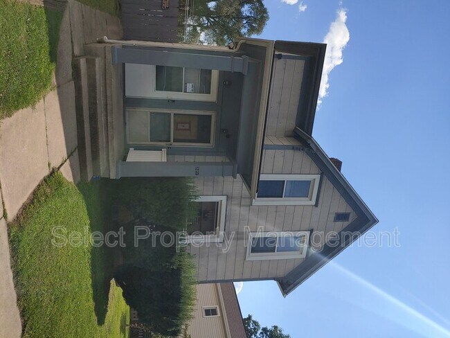 Building Photo - 1235 Stophlet St