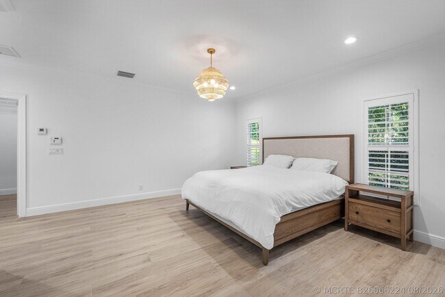 Building Photo - 5555 N Ocean Blvd