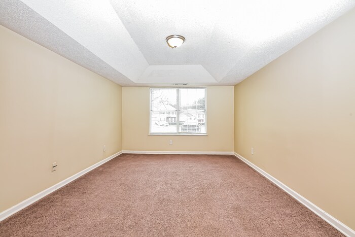 Building Photo - 5443 Northcut Dr