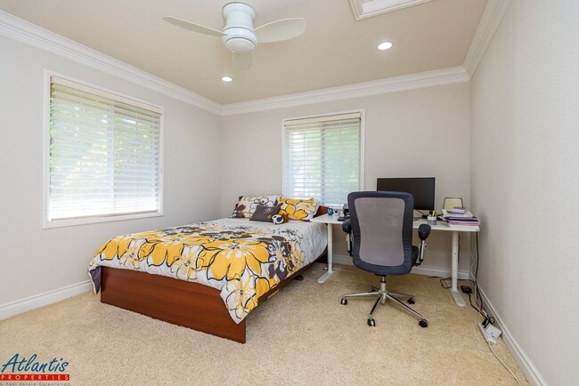 Building Photo - Stunning Home | Desirable Neighborhood | D...