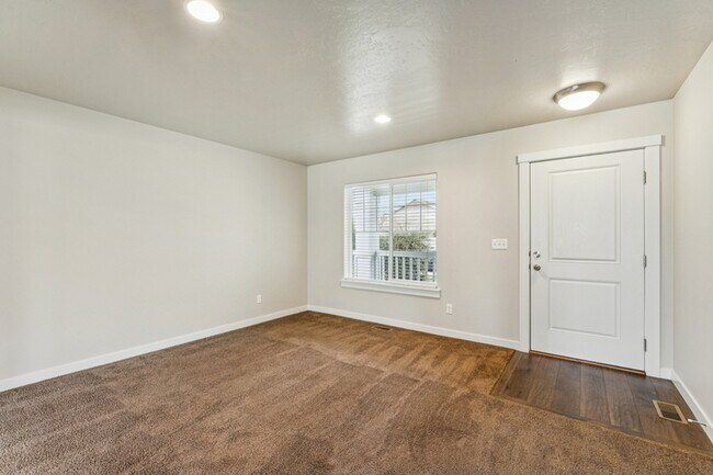 Building Photo - 2914 W Sunny Cove St