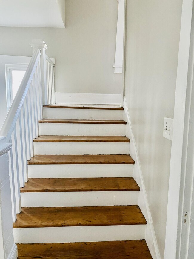 Building Photo - 918 Carpenter St