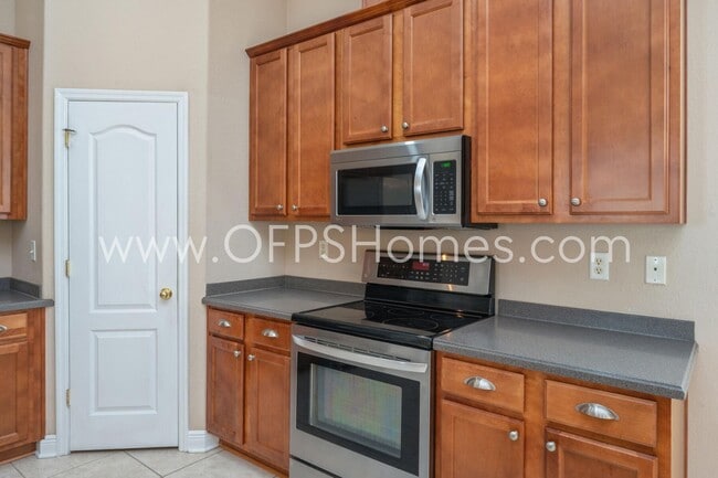 Building Photo - 1558 Venice Ave