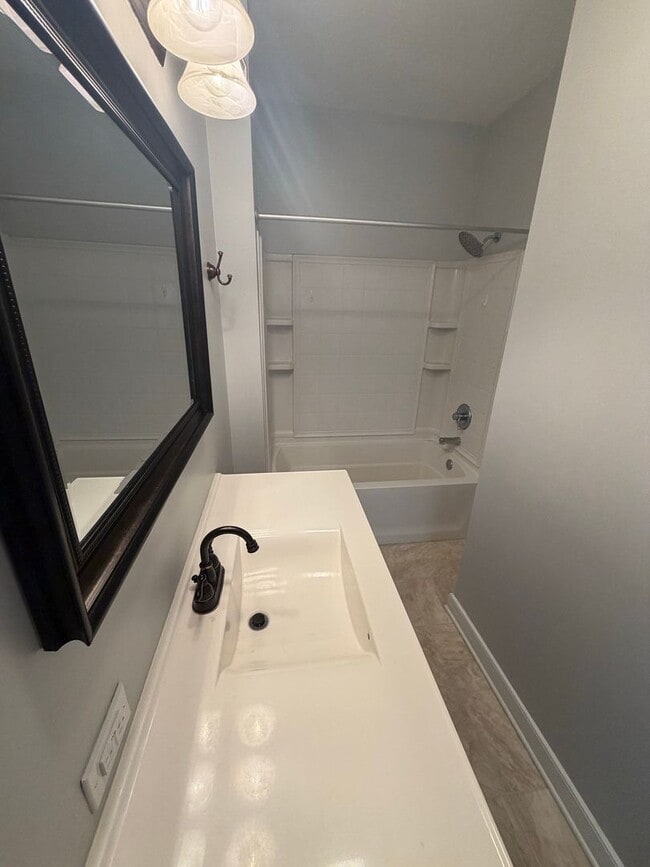 Building Photo - Beautifully Renovated Swansboro Home