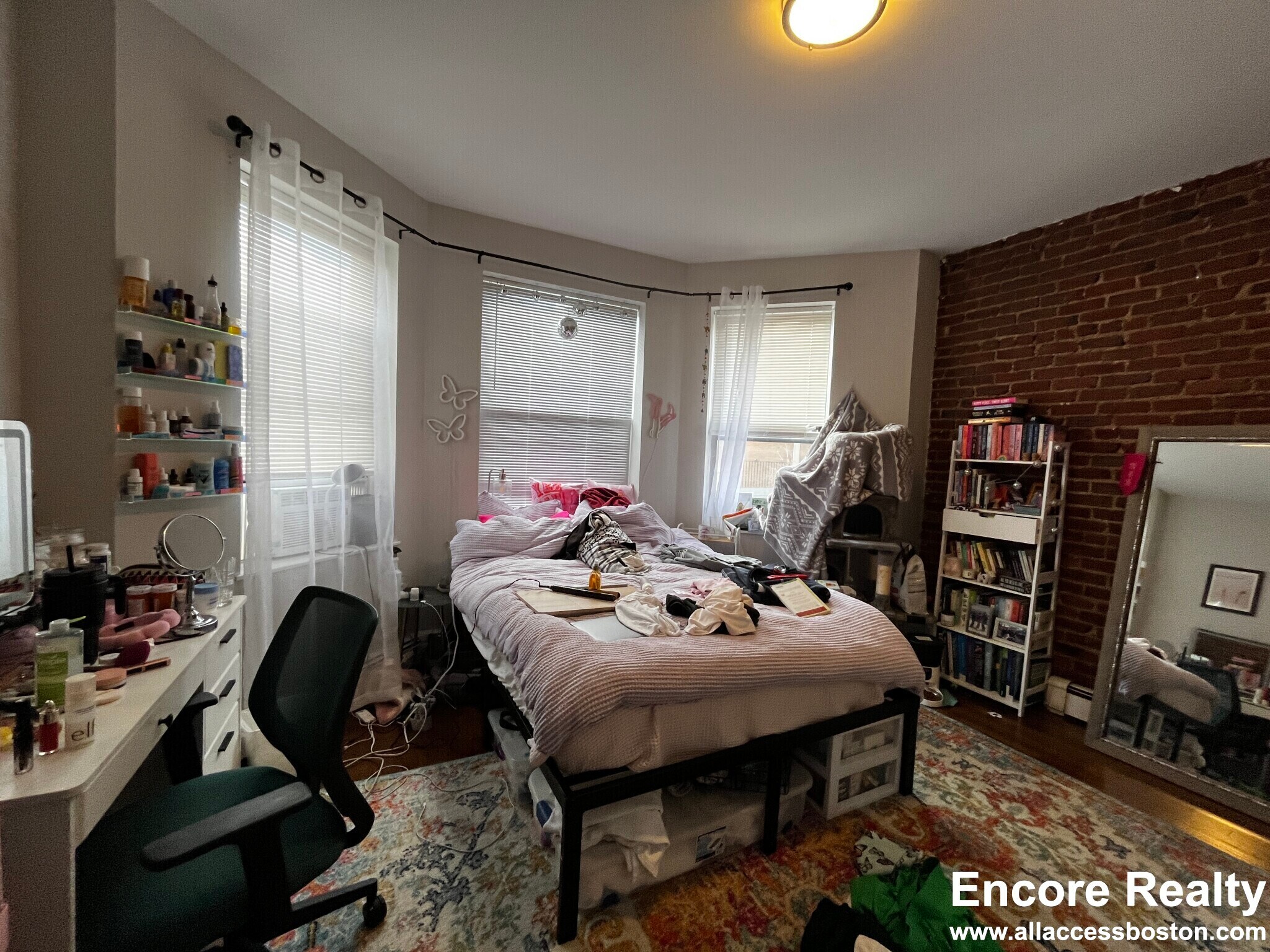 Building Photo - 31 Stearns Rd