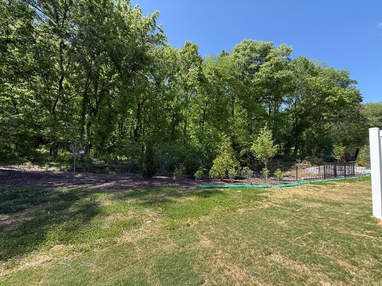 Building Photo - 1672 Manuka Ln