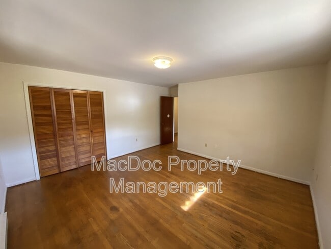 Building Photo - 5467 Potomac Dr