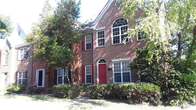 Building Photo - 3299 Hampton Green Way