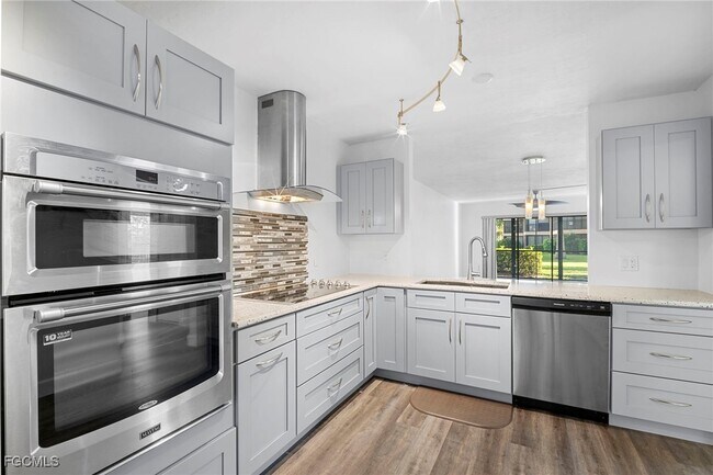 Building Photo - 15456 Admiralty Cir