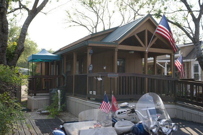 Building Photo - 7009 S I-35 Frontage Rd