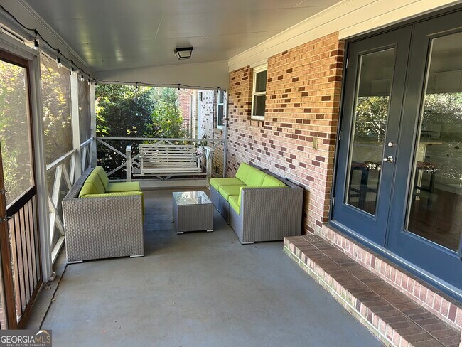 Building Photo - 116 Colonial Dr