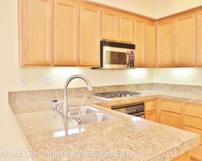 Building Photo - 3 br, 2.5 bath House - 16924 Abundante St