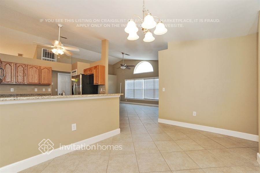Building Photo - 4526 Windsor Ct E