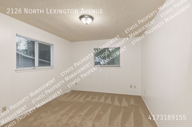 Building Photo - 2126 N Lexington Ave