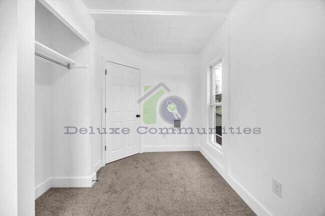 Building Photo - 1011 Jennette Ave NW