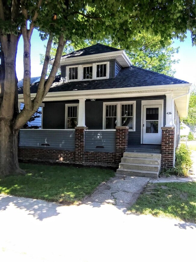 Primary Photo - 426 Hendricks St