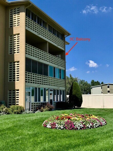 Building Photo - 615 S Alton Way