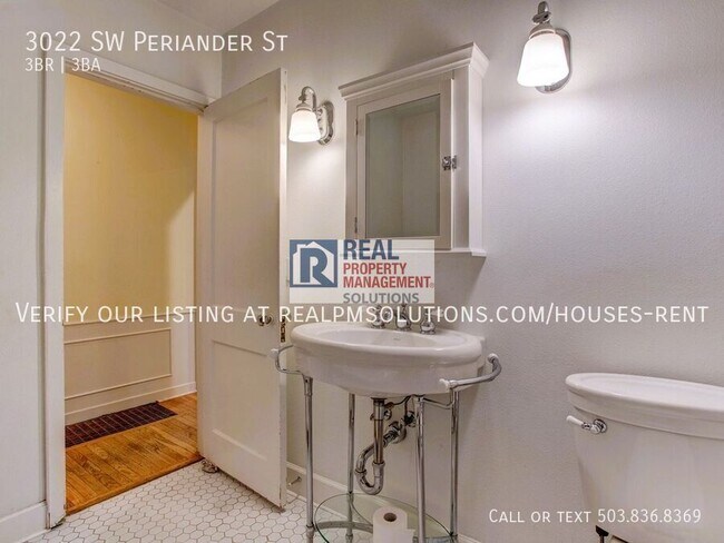 Building Photo - 3022 SW Periander St