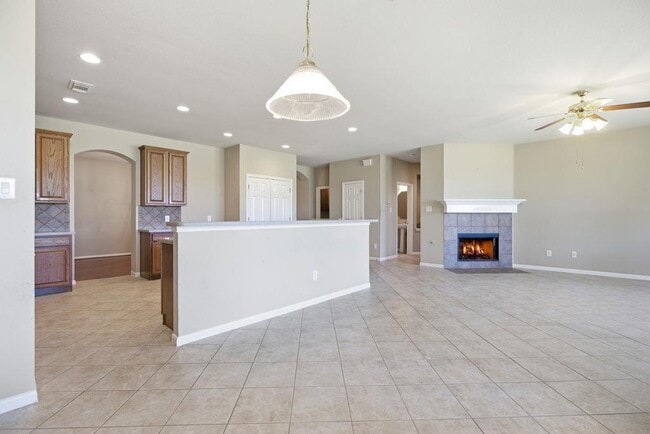 Building Photo - 904 Winding Creek Pl