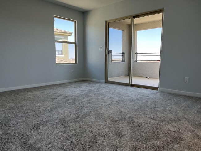 Building Photo - 396 Purple Sandpiper St