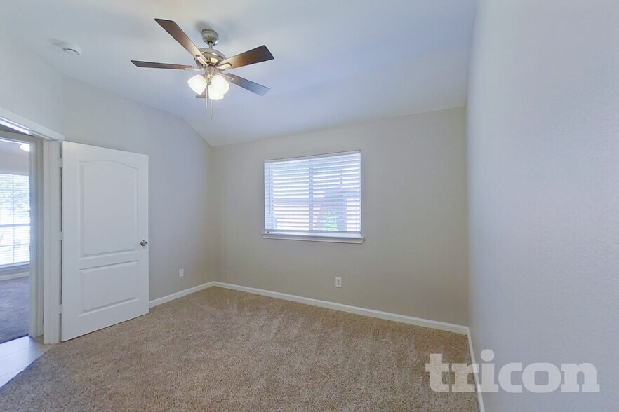 Building Photo - 114 Jordan Dr