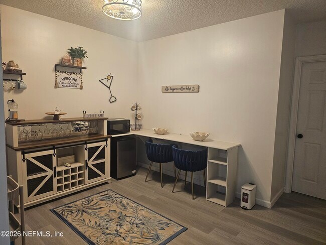 Building Photo - 825 Anastasia Blvd