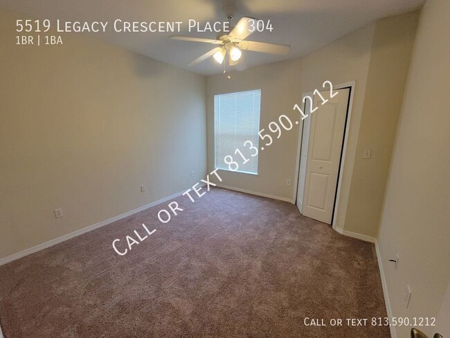 Building Photo - Beautifully Updated Riverview Apartment