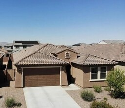 Building Photo - 2022 Built Single-Level 4Bedrooms/3Baths Stunning Home!!