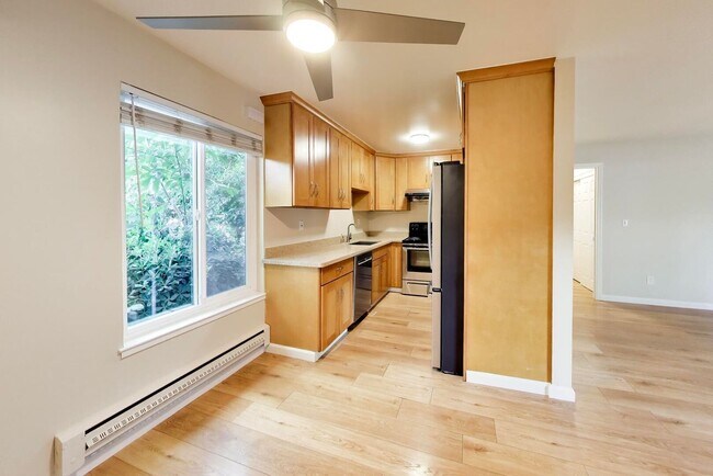 Building Photo - 1281 Ayala Dr