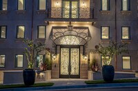 Building Photo - 1825 Pandora Ave