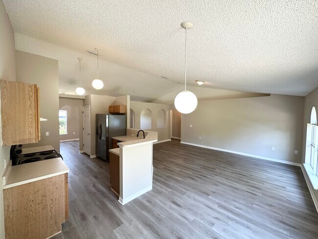 Building Photo - 71 Reidsville Dr