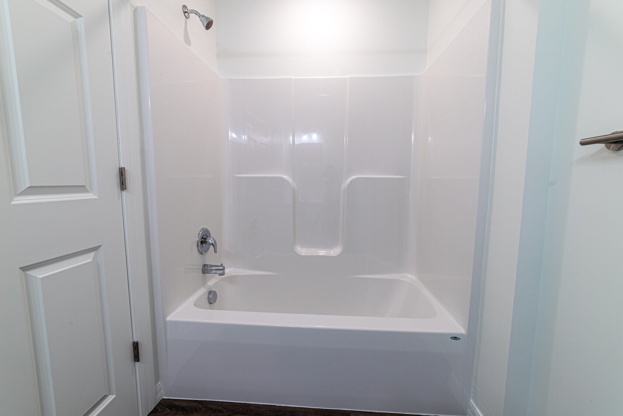 Building Photo - 6208 Commerce Dr